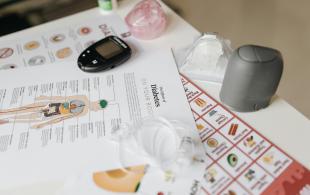 Diabetes pieces of paper